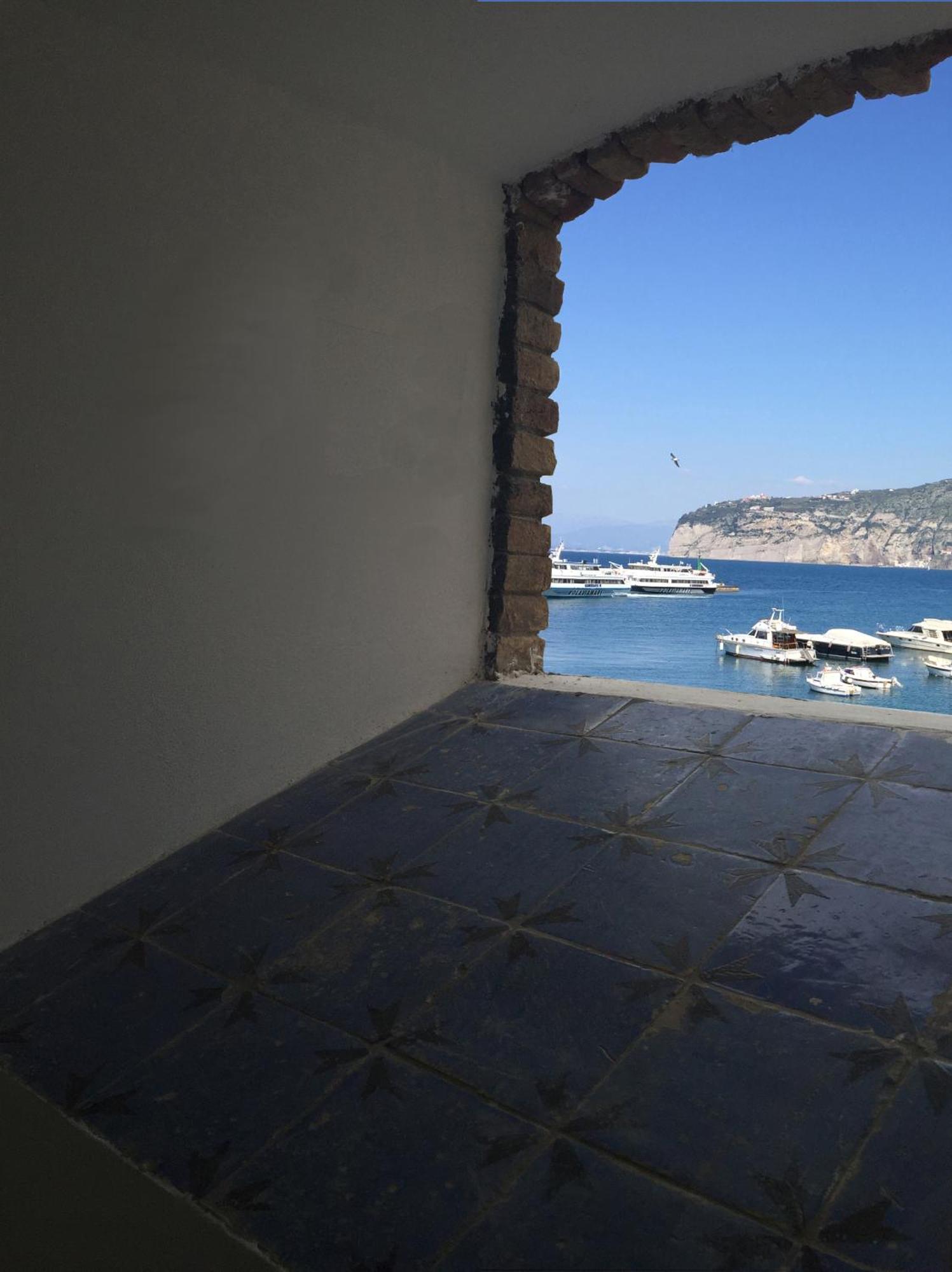 Yacht Club Capo Cervo Suites B&B Sorrent Exterior foto